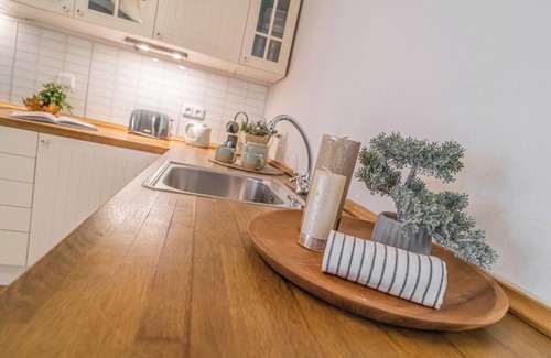 Mala Strana Apartamento | Superb 2 Bedroom Apartment in Old Town Prague. Short Walk to Charles Bridge. K3