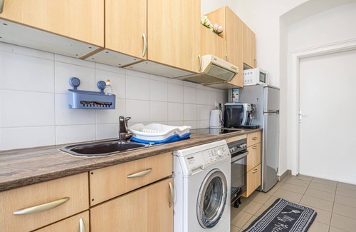 Brigittenau Apartamento | Superb 2BR Apt. Very Spacious @the Millenium Tower