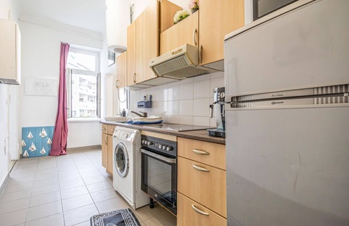 Brigittenau Apartamento | Superb 2BR Apt. Very Spacious @the Millenium Tower