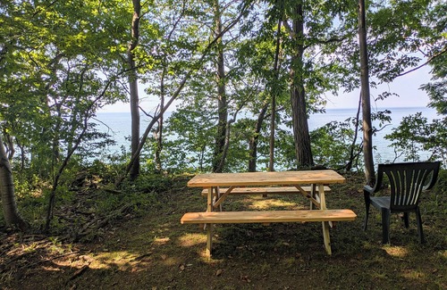 Chautauqua County Casa | Superb 3-bedroom, 2 bath house on lake erie. 2 min drive to Barcelona Harbor!