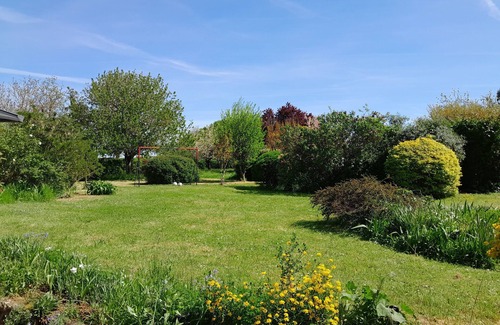 Clion Casa | Superb 3-bedroom house with beautiful pool in the charming Cognac countryside.