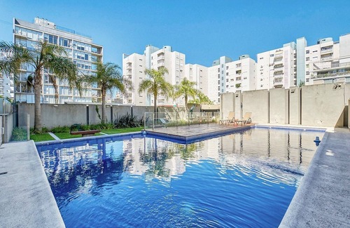 Chacarita Casa | Amplio y Moderno con Piscina, BBQ, Sauna y Vistas
