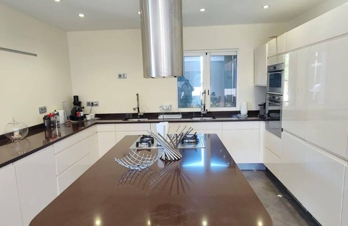 La Bocca Nord Casa | Superb 5-room family home with Cannes pool