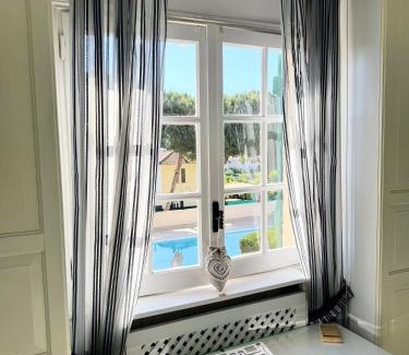 Plaine de la Brague Apartamento | Superb apartment in provenzal residence with pool