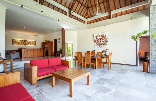 North Legian Casa | Superb architect-designed villa ideally located in the heart of Seminyak