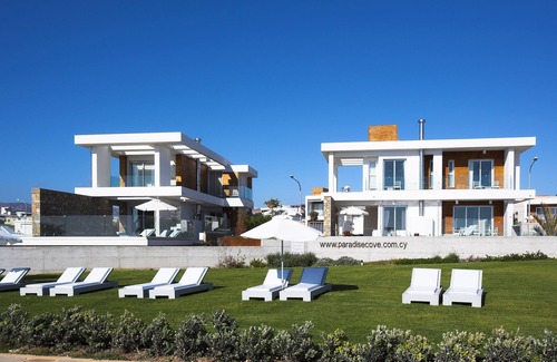 Paphos Villa | SUPERB BEACH FRONT Modern villa with Heated Pool, Ideal for Weddings (9 -303)