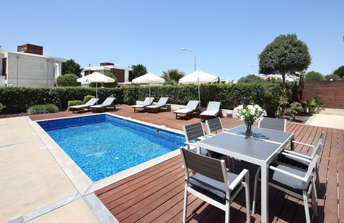 Paphos Villa | SUPERB BEACH Villa, Modern, heated Pool, ideal for weddings, Quiet area (4) 307