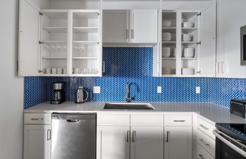 Govalle Apartamento | Superb East Austin 2BR w/ Gym, Deck & Airport Access, by Blueground