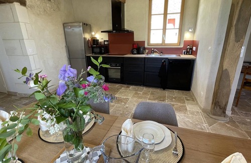 Perrusson Cabaña | Magnífico Gîte Eco-renovado, Cerca de Castillos