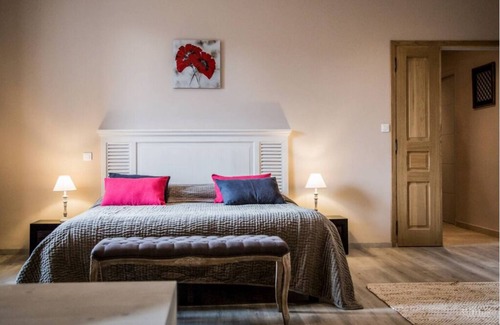 Noves Otro | Magnífica casa de campo, piscina climatizada, jardín magnífico, calma, aire acondicionado