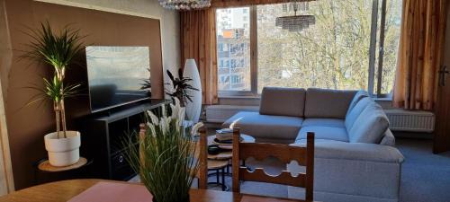 Antwerp Apartamento | SUPERB FLAT WITH 3 BEDROOMS PARKING AND BALCONy
