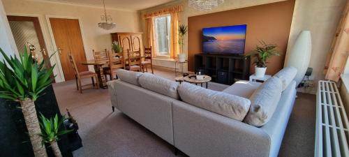Antwerp Apartamento | SUPERB FLAT WITH 3 BEDROOMS PARKING AND BALCONy