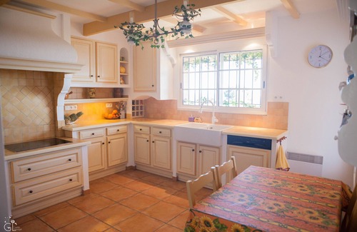 Roquebrune-sur-Argens Villa | Magnífica villa con piscina climatizada vista de 180 ° del mar Mediterráneo
