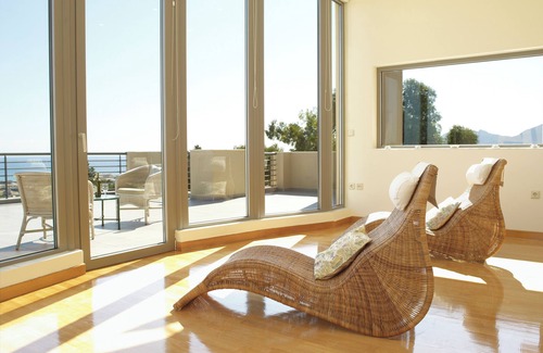 Kolymbia Villa | Lindos Desiny Luxury Villa Trapezia con enorme piscina privada, vistas al mar y gimnasio.