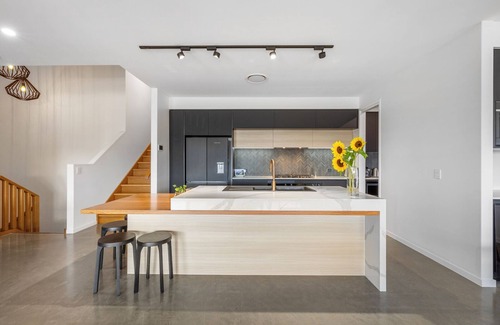 Banora Point Casa | SUPERB LUXURY HOME - CONVENIENT LOCATION
