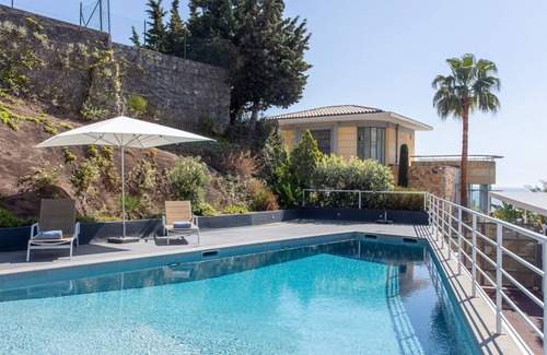 La Croix des Gardes Apartamento | Superb Penthouse Terrace Sea View