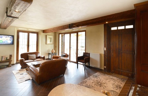 Arles Villa | Magnífica villa provenzal en Camarga con piscina, jacuzzi y una hermosa vista.