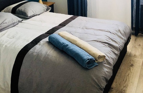 Begles Apartamento | Excelente T2 renovado de 45 m2, piscina y estacionamiento cerrado, tranvía C cercano