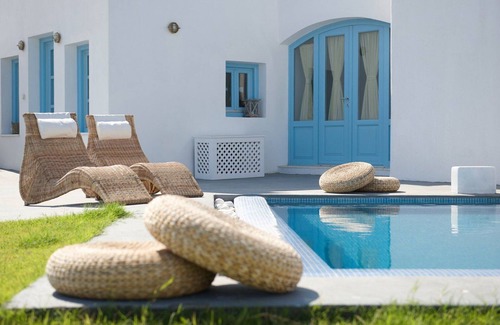 Kamari Villa | Superb Santorini Villa | 1 Bedroom | Villa Erato | Wonderful Aegean Sea Views and Private Pool | Close to Beach | Vourvoulos