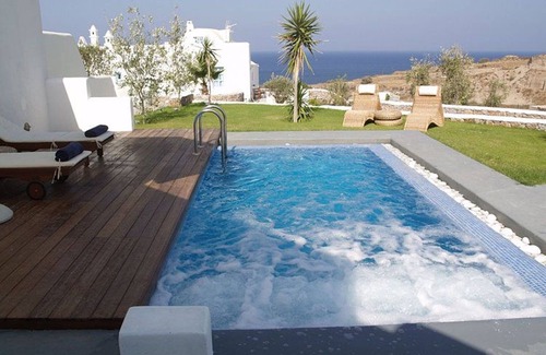 Kamari Villa | Superb Santorini Villa | 1 Bedroom | Villa Erato | Wonderful Aegean Sea Views and Private Pool | Close to Beach | Vourvoulos