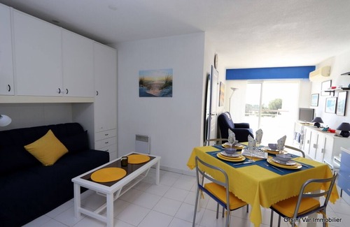 Saint-Raphael Apartamento | Muy bonita vista al mar para este alojamiento climatizado con piscina, garaje