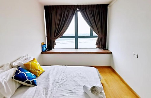 Central District Apartamento | SUPERB SEAVIEW ROYAL STRAND DANGA BAY COUNTRY GARDEN