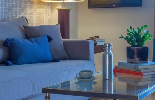 Ilisia Apartamento | Magnífico apartamento con servicio para 6 en el corazón de Atenas con vista a la colina de Licabeto