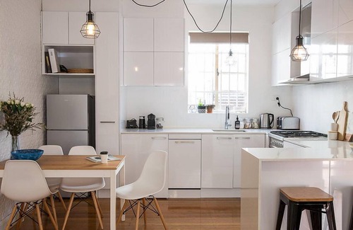 Saint Kilda South Apartamento | Excelente ubicación en St. Kilda, 2H renovado Art Decó, apto para familias, calle tranquila