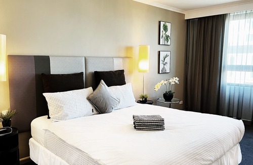 Parramatta Apartamento | Superb studio, 2m walk to Parramatta station