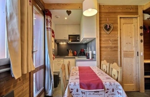 Belle Plagne Apartamento | Increíble estudio-cabina para 4 en las pistas, balcón, guardaesquís, estacionamiento