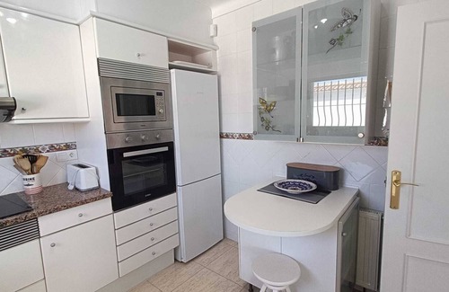 L'Escala Casa | Magnífica casa de verano con piscina, parking, wifi y aire acondicionado