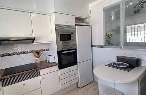 L'Escala Casa | Magnífica casa de verano con piscina, parking, wifi y aire acondicionado