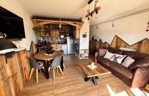 Les Angles Apartamento | SUPERB T2 ATYPIQUE-4 sleeps 3★-45m2, ideally located-VIEWS PANO-WIFI fiber