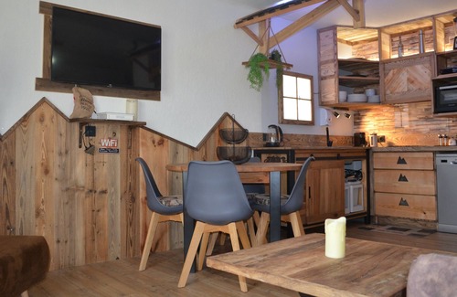 Les Angles Apartamento | SUPERB T2 ATYPIQUE-4 sleeps 3★-45m2, ideally located-VIEWS PANO-WIFI fiber