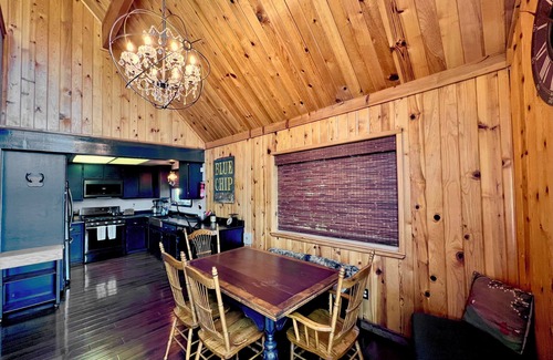 Blue Jay Cabina | Superb treetop cabin with Blue Jay Bay view and WiFi in Lake Arrowhead