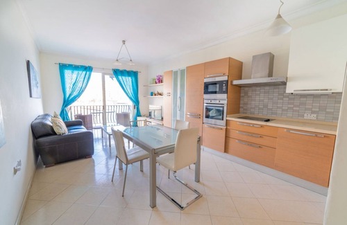 St. Julian's Apartamento | Superb views of Spinola Bay in Heart of St