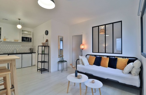 La Cadiere-d'Azur Casa | Superb villa with sea and hill views, sleeps 16