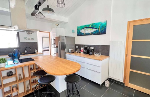 La Flotte Casa | Superb villa with pool in the heart of the village
