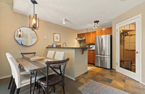 Upper Village Casa | Superb Village Location! Walk to Skiing, Secure Parking