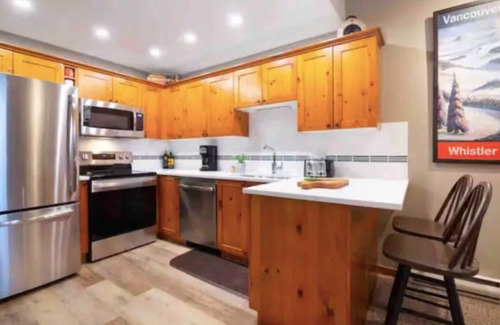 Whistler Cay Heights Casa | Superb Whistler Mountain 2Bd/3Bth
