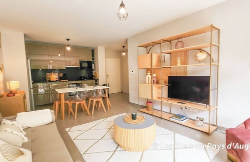 Benerville-sur-Mer Apartamento | Superbe Appartement à 2 pas de la Mer, Rez-de-jardin, 2 Chambres, Parking Privé