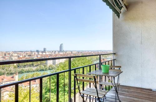 Boucle - Gros Caillou Apartamento | Superbe Appart 3ch Terrasse Vue sur Lyon et garage