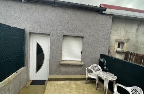 Paroy-sur-Tholon Apartamento | Superbe appartement terrasse wifi