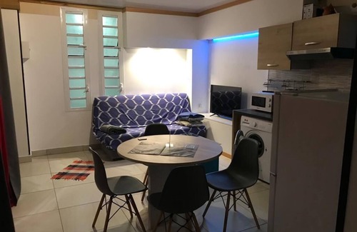 Saint-Andre Apartamento | Superbe logement avec piscine chauffée et Jacuzzi