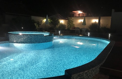 Dobrota Apartamento | Magníficamente equipado, espectaculares vistas, piscina infinita y jacuzzi