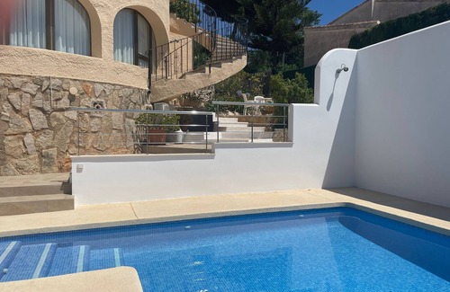 Balcon del Mar Villa | Villa independiente magníficamente mantenida en terrenos privados con piscina propia