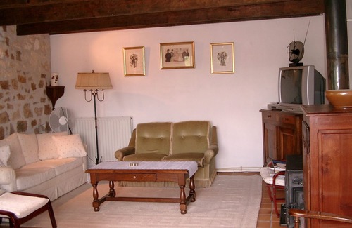 Cordes-sur-Ciel Otro | Magníficamente restaurado casa de piedra en 2 ¼ acres con piscina privada, Wifi gratuito