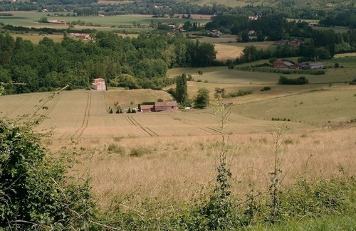 Cordes-sur-Ciel Otro | Magníficamente restaurado casa de piedra en 2 ¼ acres con piscina privada, Wifi gratuito