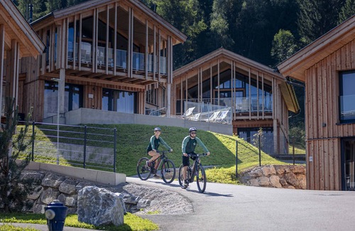 Haus im Ennstal Apartamento | Superior Apartment gallery with 2 bedrooms and sauna & outdoor bathtub