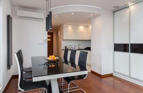 Podgorze Apartamento | Superior Apartment with Terrace & Free Parking
